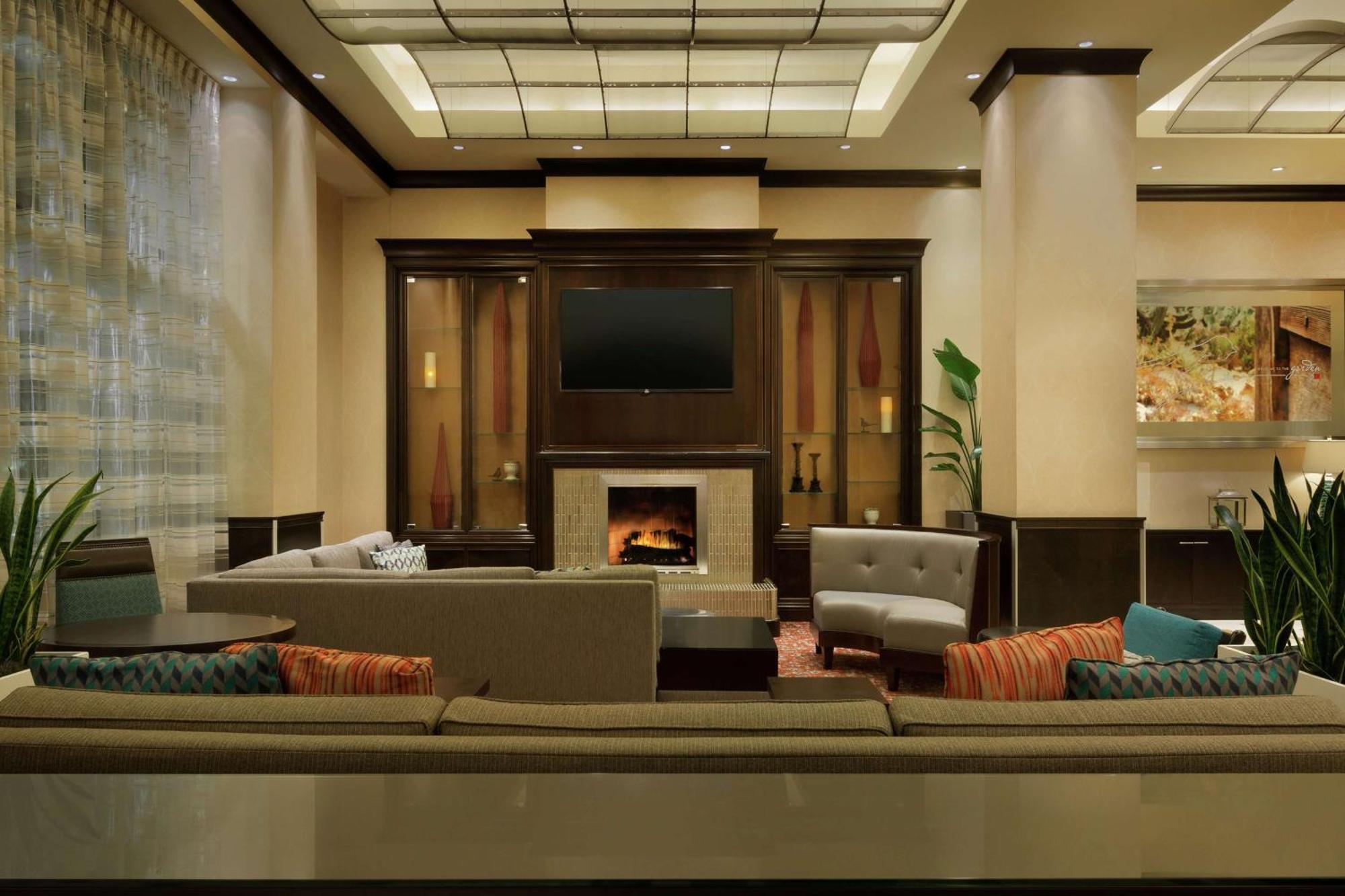 Hilton Garden Downtown 3*